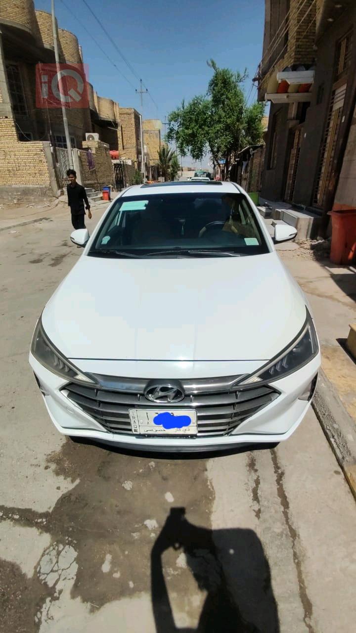 هیوندای ئەلەنترا